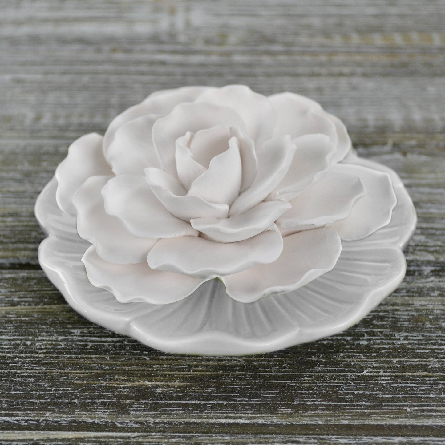 Ceramic Flower Diffuser: Sunrise Dew white plate