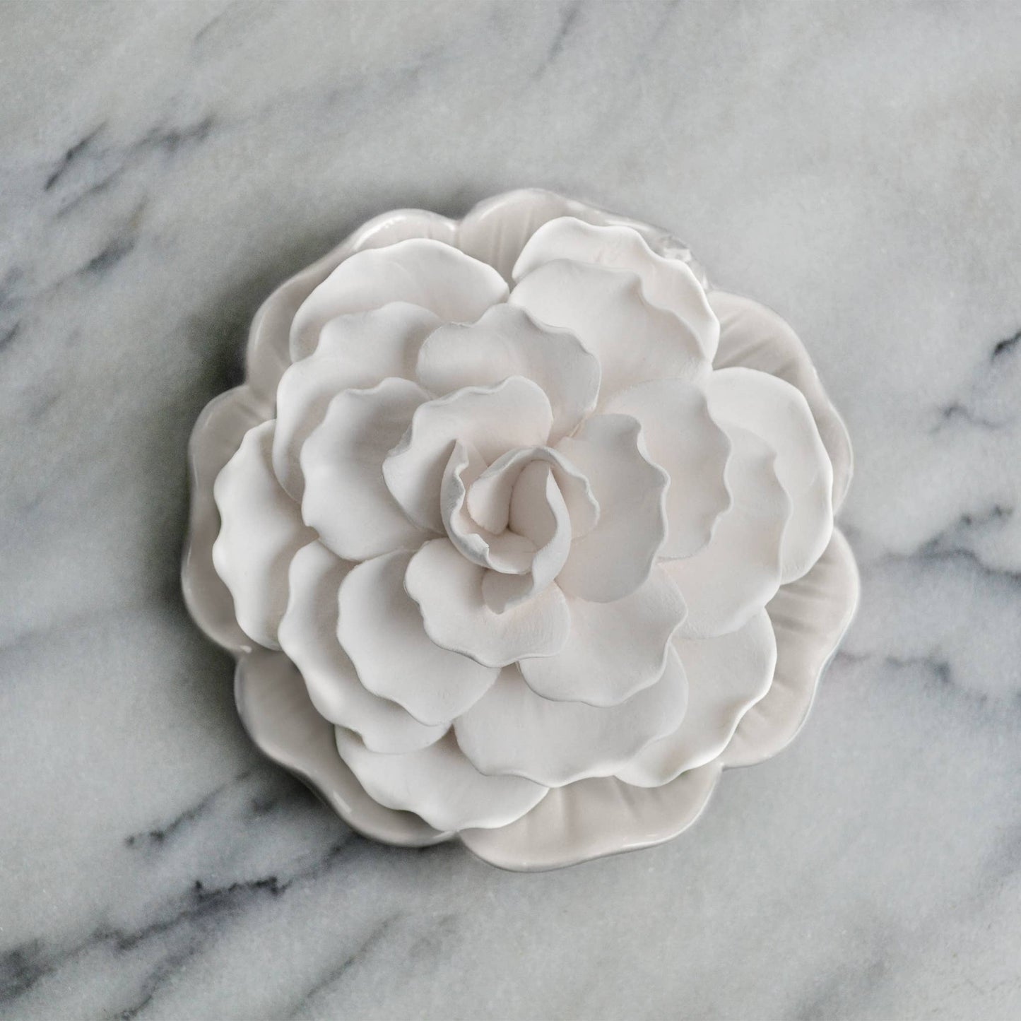 Ceramic Flower Diffuser: Sunrise Dew white plate