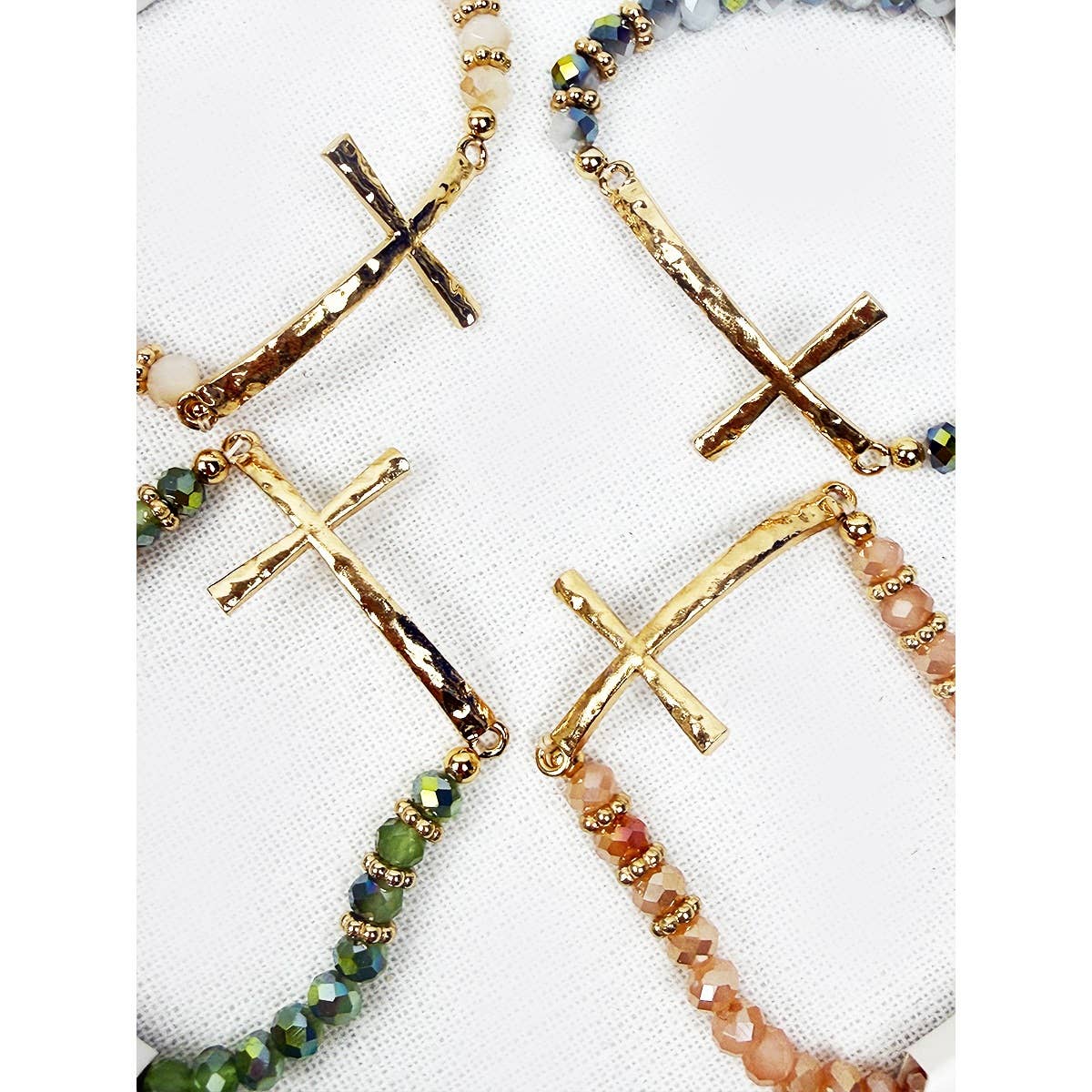 Hammered Cross Bead Stretch Bracelet: Mixed colors