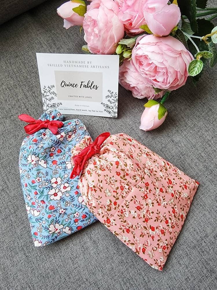 Floral Embroidered Compact Mirror, Collection Scarlett: 4. Rose Garden