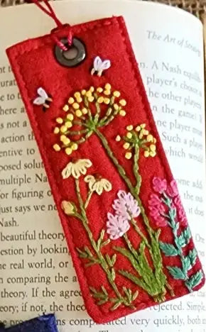 Vintage Linen Bookmark With Cute Floral Embroidery: 5.Daisy Garden-Olive