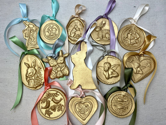 Cherub Angel ornament round