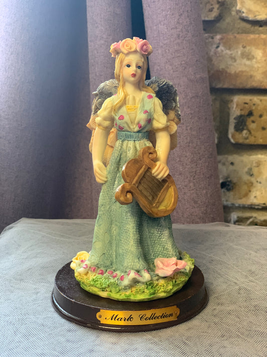 Angel w/harp Marlo Collection figurine
