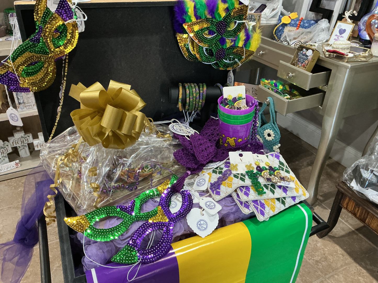 KingCake MardiGras Oyster shell wreath