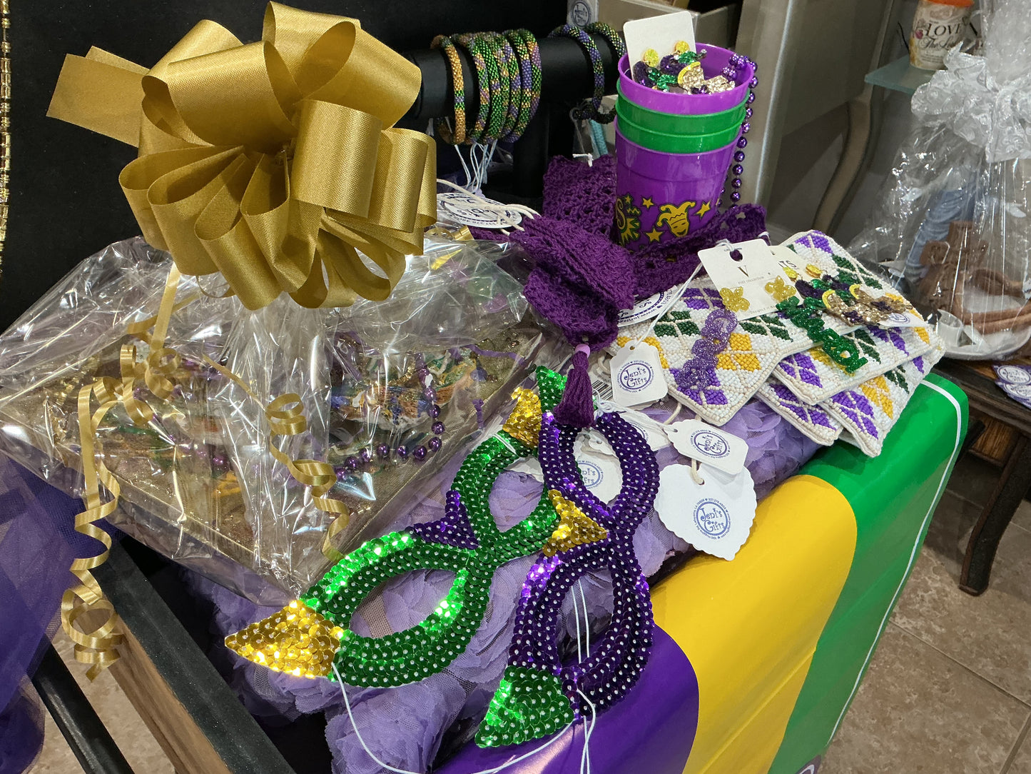 KingCake MardiGras Oyster shell wreath