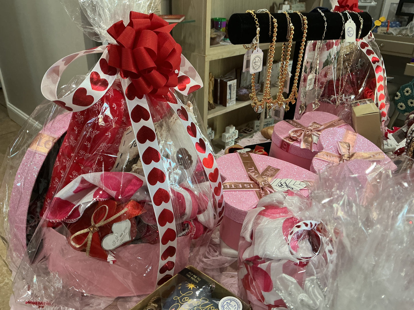 Hearts Deluxe Gift basket