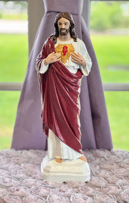 Sacred Heart of Jesus Christ statue