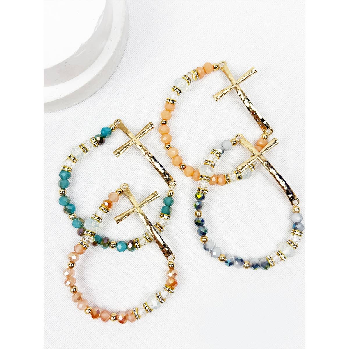 Hammered Cross Bead Stretch Bracelet: Mixed colors