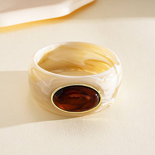 Beige-Dark Coffee Vintage Acrylic Oval Ombré Bangle