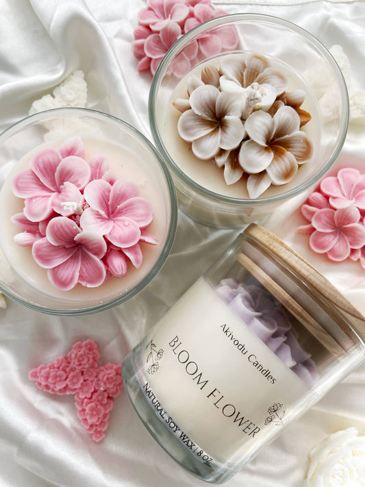 Bloom Flower Candle 8 oz - floral scent : Purple