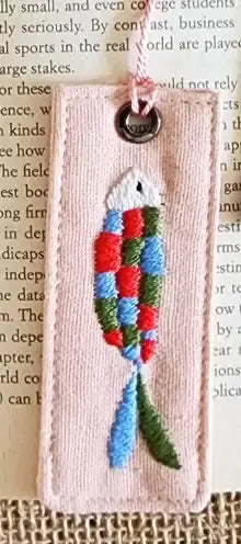Vintage Linen Bookmark With Cute Floral Embroidery: 5.Daisy Garden-Olive
